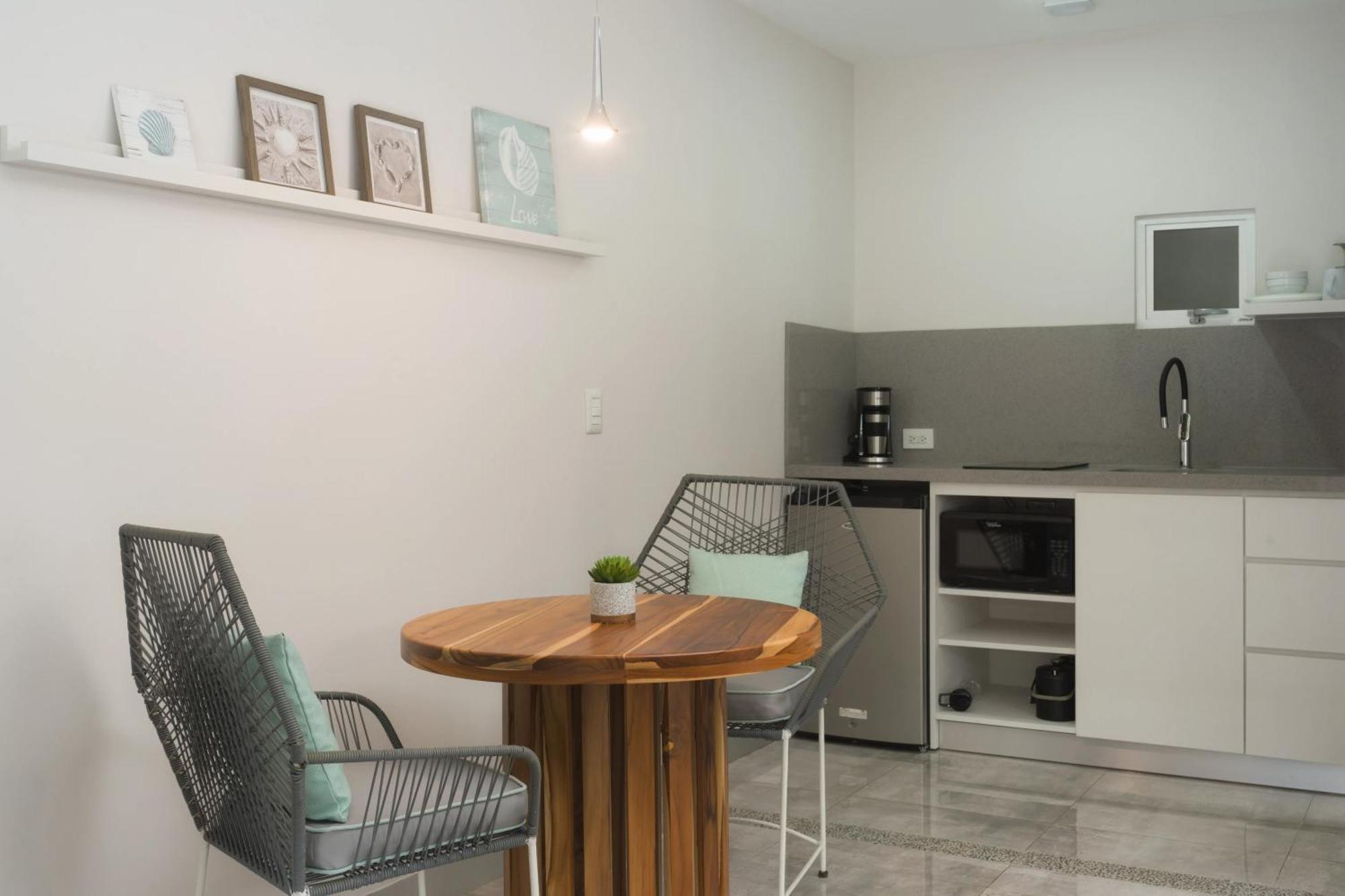 Tamarindo Bay Suites - Self Check In, Adults Only ภายนอก รูปภาพ