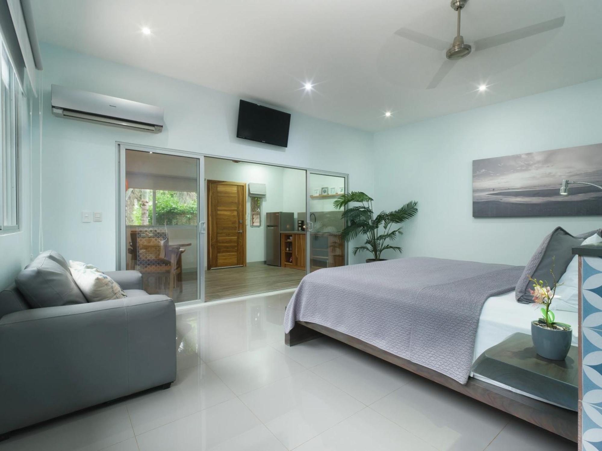 Tamarindo Bay Suites - Self Check In, Adults Only ภายนอก รูปภาพ